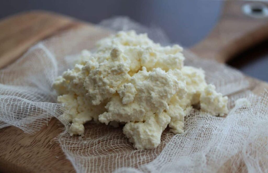 طرز تهیه پنیر ریکوتا به‌شیوه سنتی